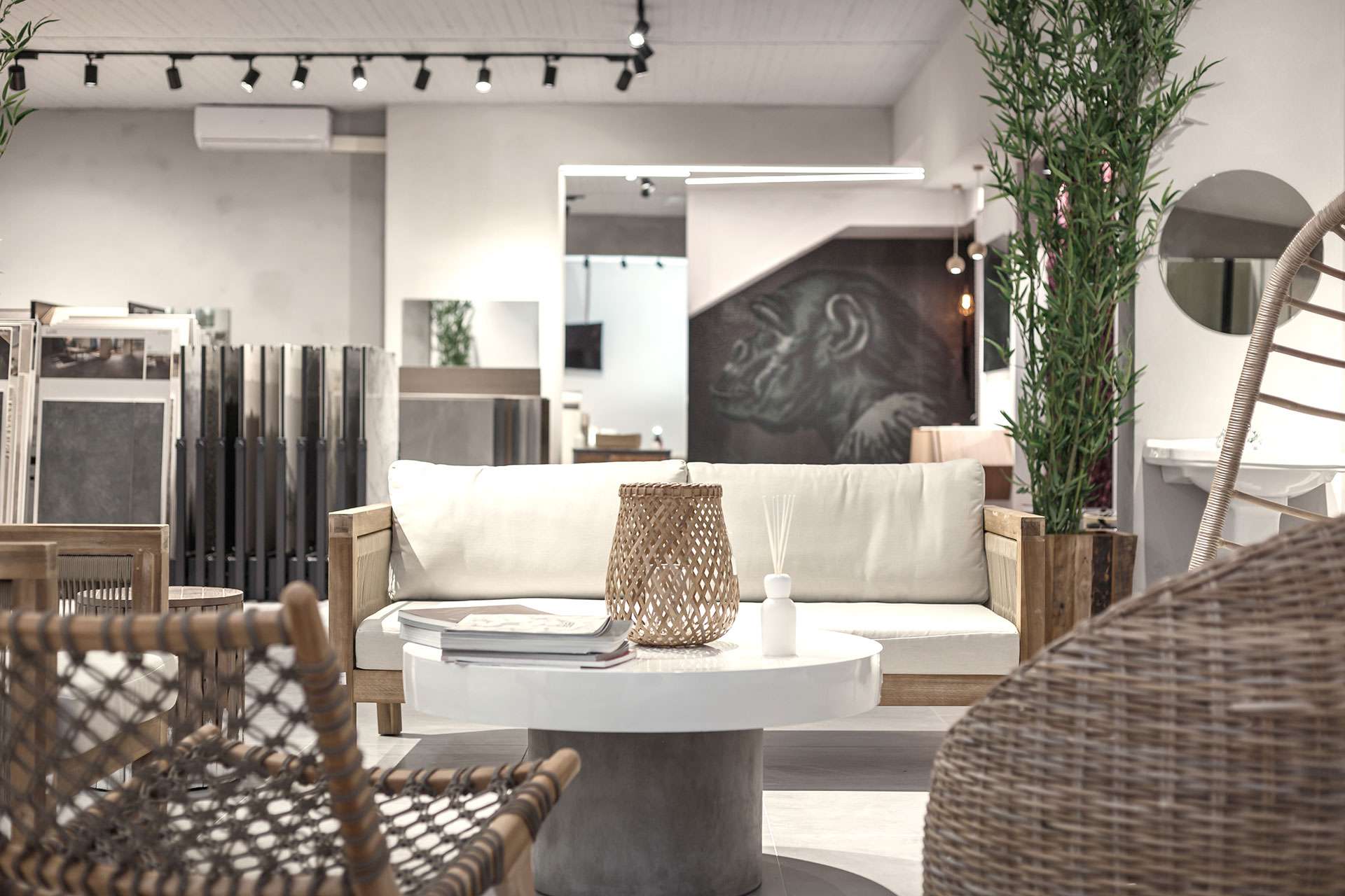 thetacon showroom sitting area