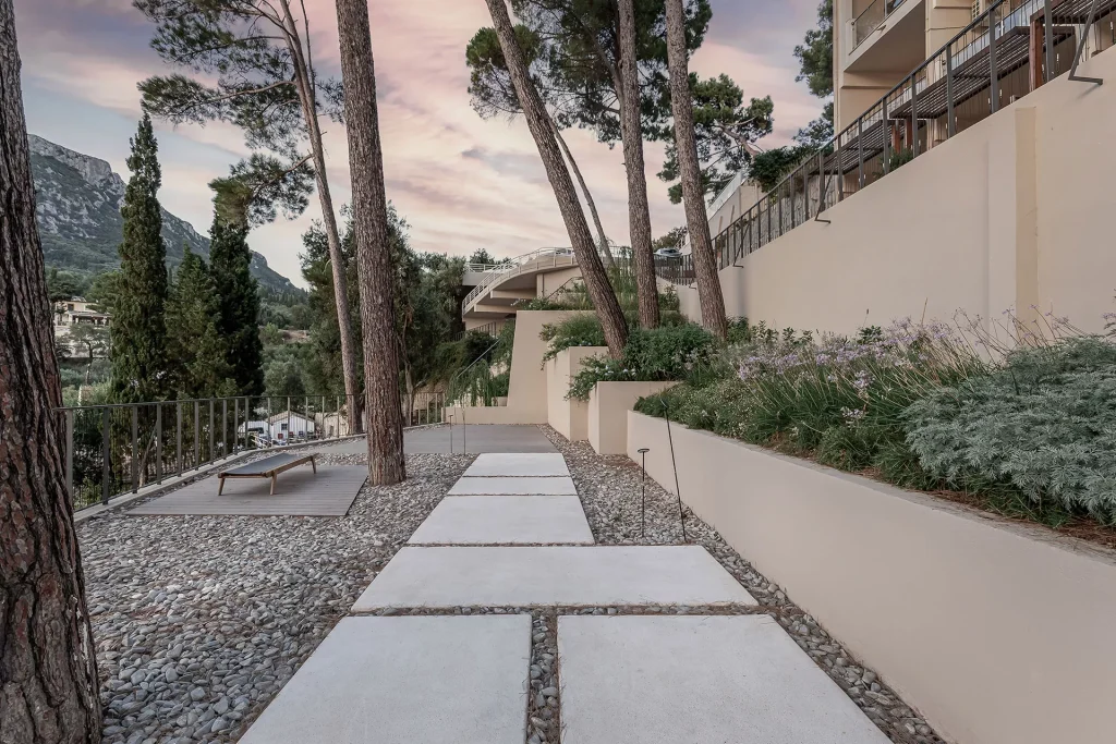 thetacon construction akrotiri hotel exterior 1