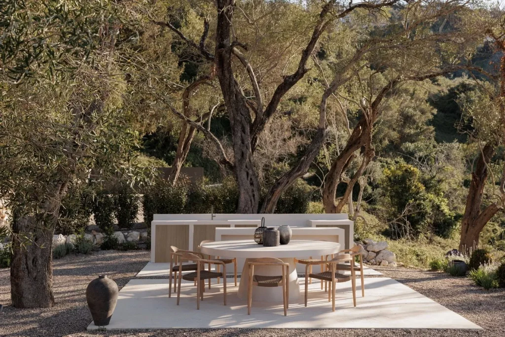 thetacon villa exterior table garden management
